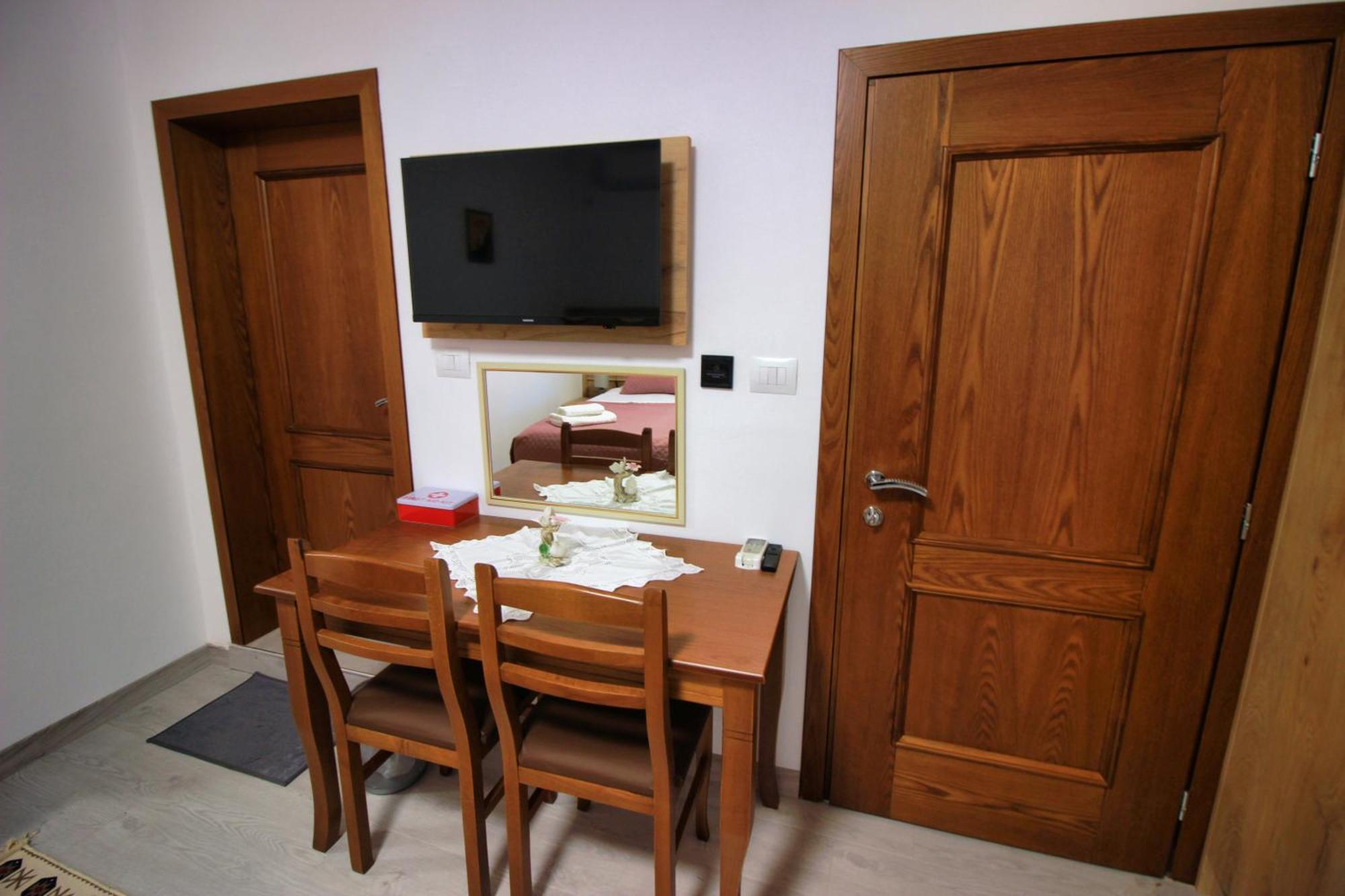 Emblematic House Apartment 4 Gjirokastër Esterno foto