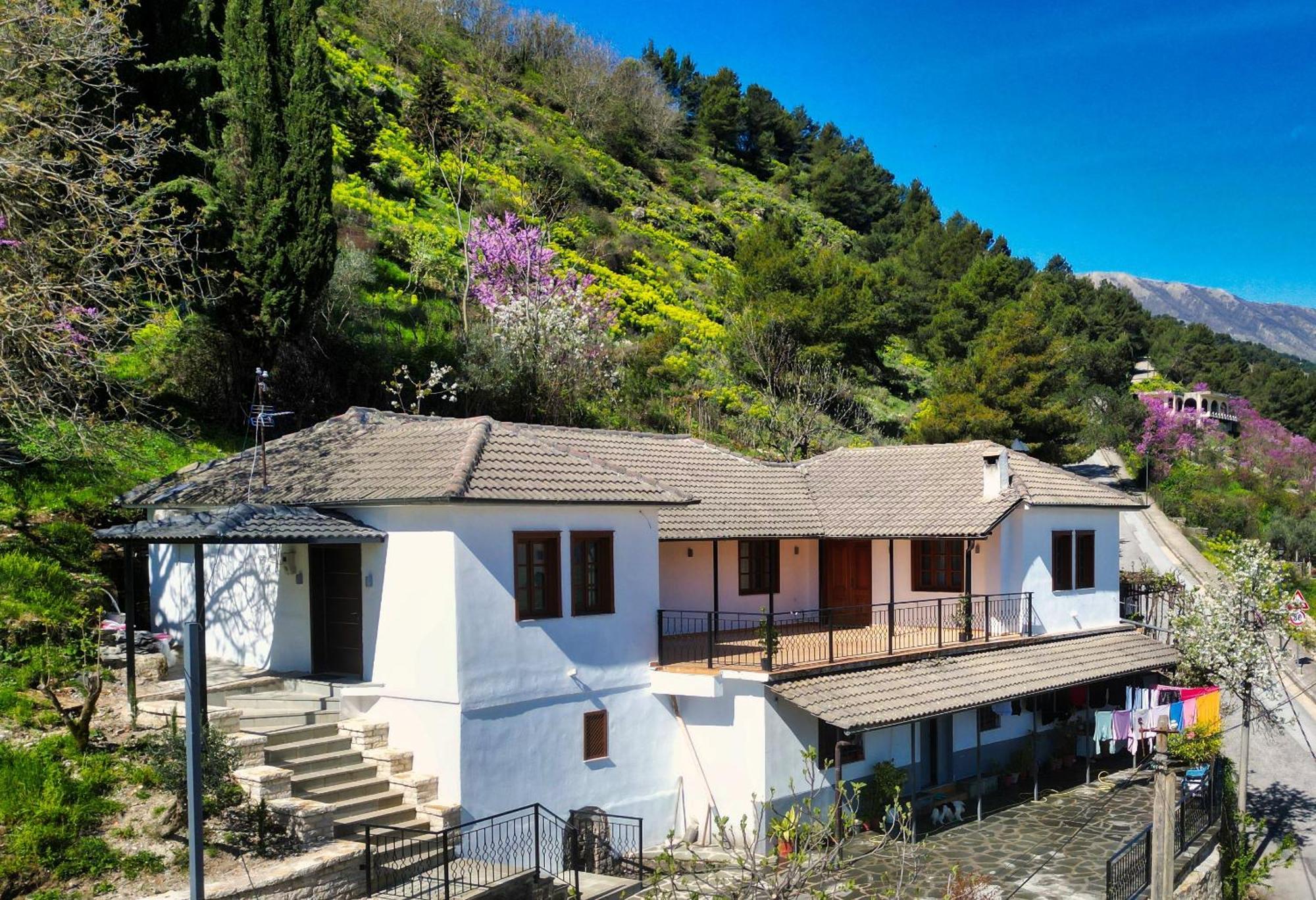 Emblematic House Apartment 4 Gjirokastër Esterno foto