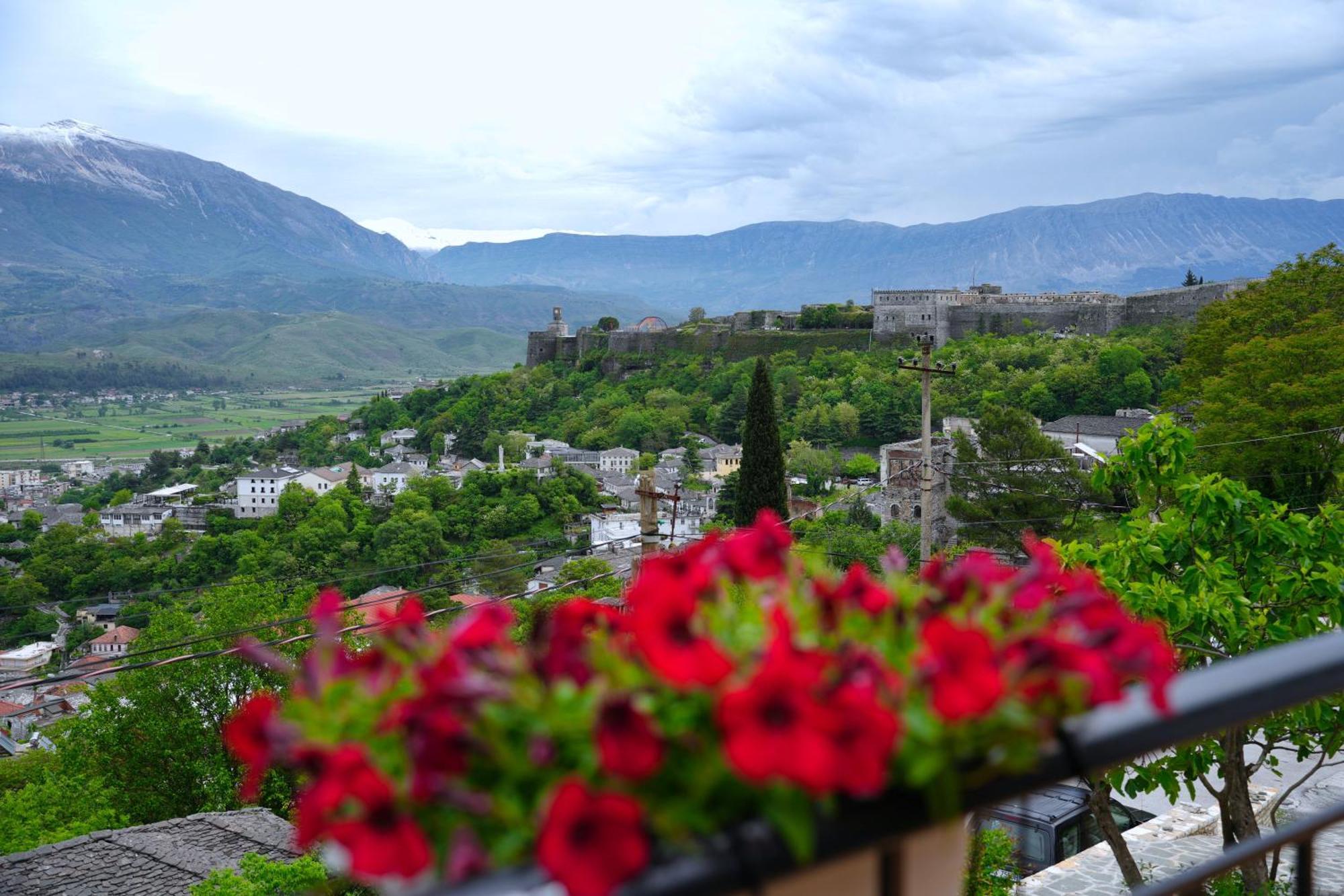 Emblematic House Apartment 4 Gjirokastër Esterno foto