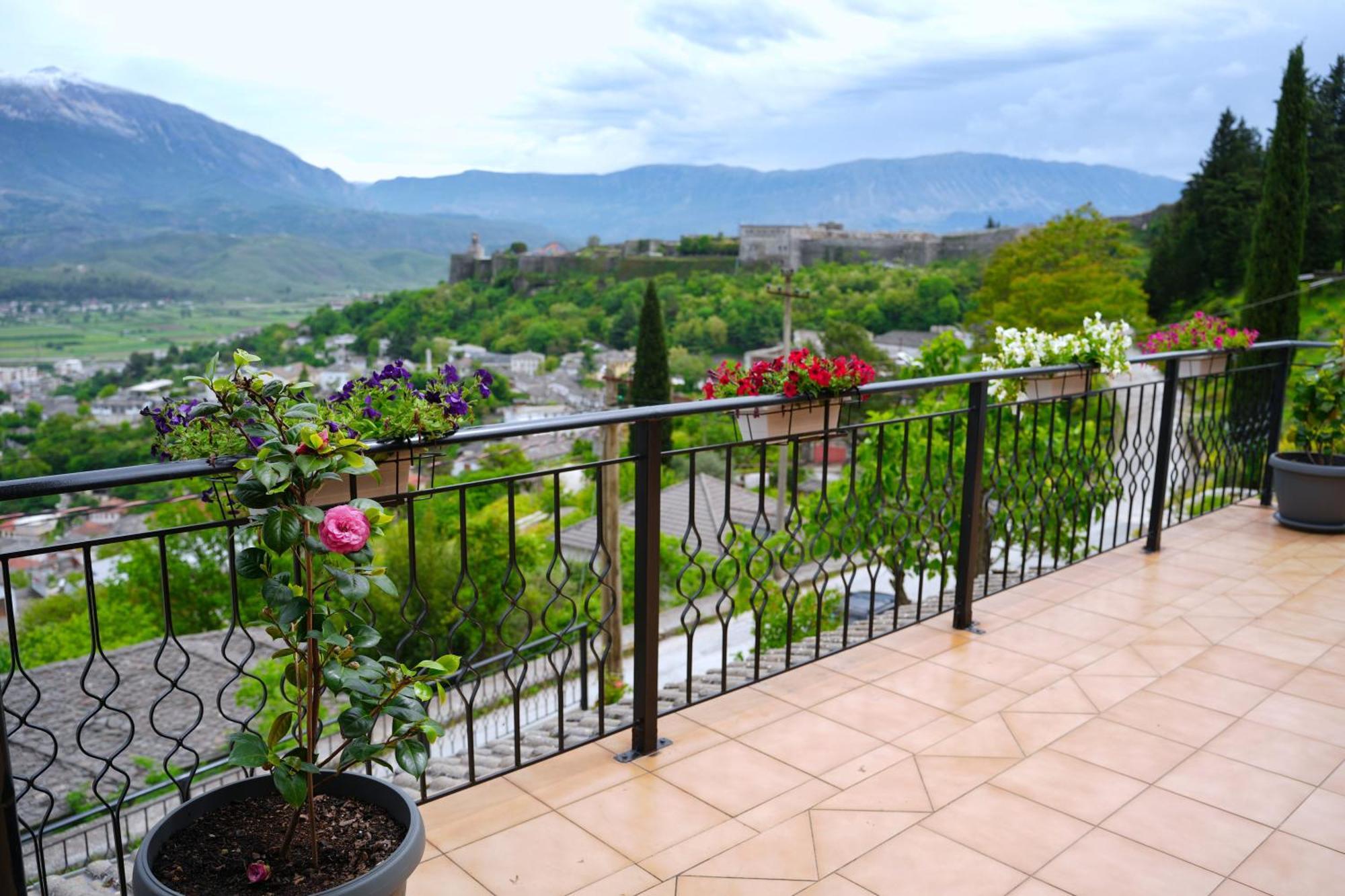 Emblematic House Apartment 4 Gjirokastër Esterno foto